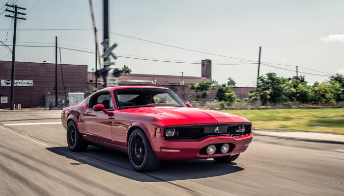 Cтарый Mustang по новому Equus Bass 770 Cтарый Mustang по новому Equus Bass 770