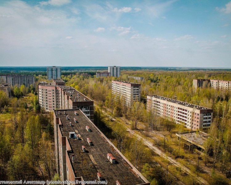 Припять с высоты 16 этажа Припять с высоты 16 этажа