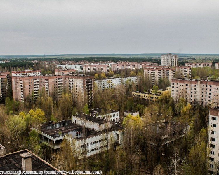 Припять с высоты 16 этажа Припять с высоты 16 этажа
