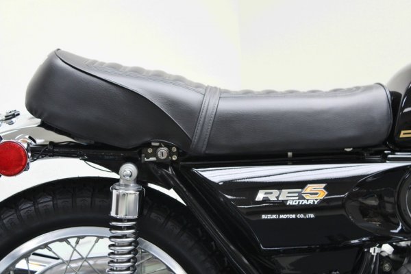 Капсула времени: новый роторный мотоцикл Suzuki RE5 1976-го года. Капсула времени: новый роторный мотоцикл Suzuki RE5 1976-го года.