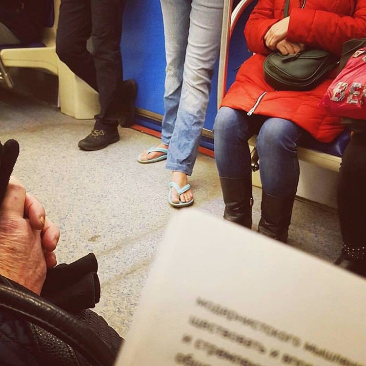 Модные люди в метро: осторожно, здесь может быть ваша фотография! Модные люди в метро: осторожно, здесь может быть ваша фотография!