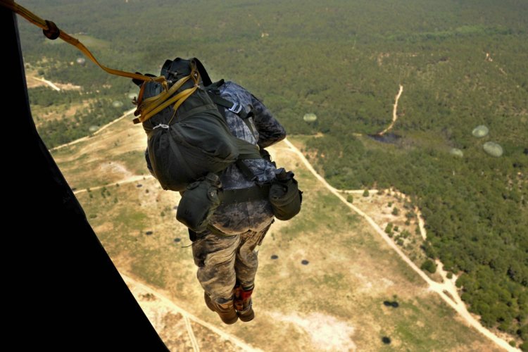 Впечатляющие снимки американских десантников Впечатляющие снимки американских десантников