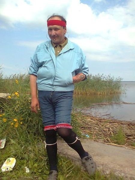 Фермер с дырочками в носу.. а может быть и в голове (10 фото) Фермер с дырочками в носу.. а может быть и в голове (10 фото)