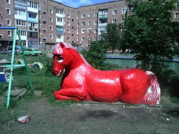 Шедевры малых архитектурных форм в наших дворах (22 фото) Шедевры малых архитектурных форм в наших дворах (22 фото)