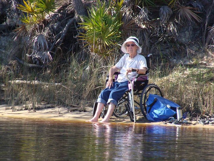 90-летняя бабушка вместо лечения рака отправилась в путешествие 90-летняя бабушка вместо лечения рака отправилась в путешествие