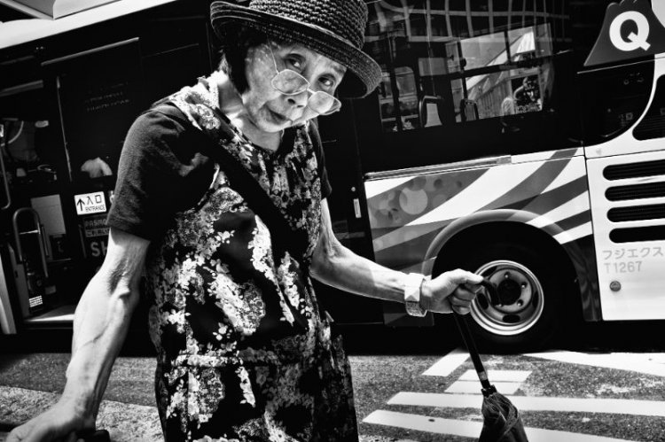 Дух японской столицы в уличных фотографиях Тацуо Сузуки Дух японской столицы в уличных фотографиях Тацуо Сузуки