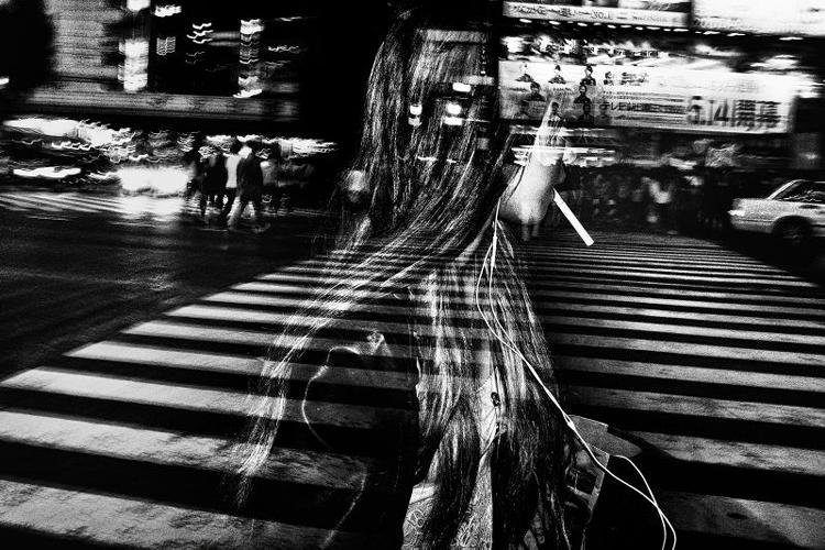 Дух японской столицы в уличных фотографиях Тацуо Сузуки Дух японской столицы в уличных фотографиях Тацуо Сузуки