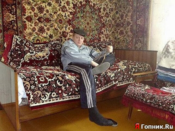 Ковровый гламур: фотоподборка жгучих фото на фоне ковров Ковровый гламур: фотоподборка жгучих фото на фоне ковров
