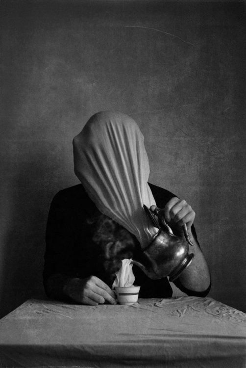 «Перезагрузка печали»: фотопроект о предательстве, грусти и искуплении «Перезагрузка печали»: фотопроект о предательстве, грусти и искуплении