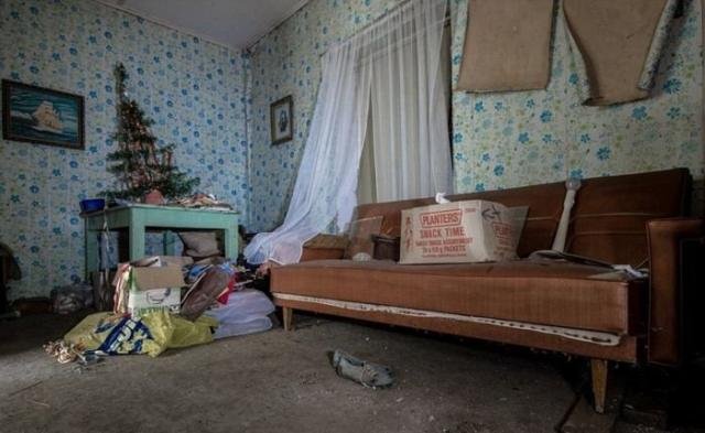 Таинственные заброшенные места на фото Скотта Маккартена (33 фото) Таинственные заброшенные места на фото Скотта Маккартена (33 фото)