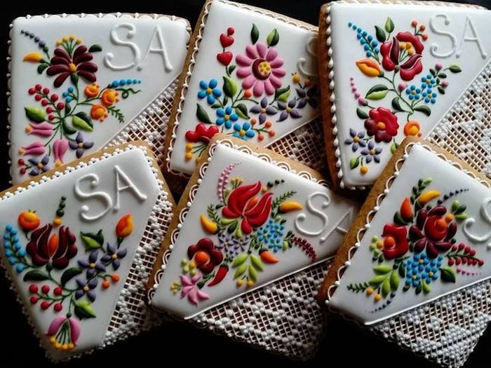 Впечатляющие рисунки на печенье Впечатляющие рисунки на печенье