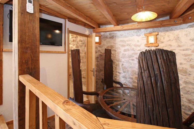 Современный дом в 250-летней мельнице на острове в Хорватии Современный дом в 250-летней мельнице на острове в Хорватии