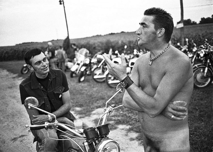 Теперь я видел всё: байкеры-геи 1960-х годов Теперь я видел всё: байкеры-геи 1960-х годов