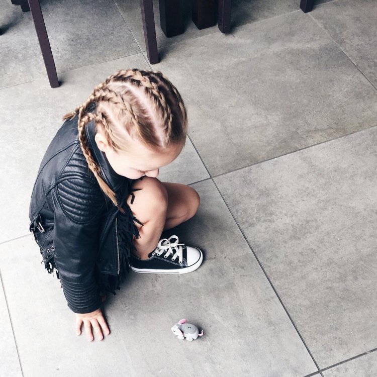 5-летняя звезда Instagram 5-летняя звезда Instagram