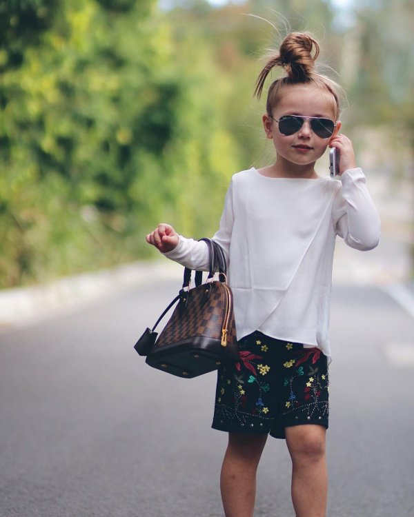 5-летняя звезда Instagram 5-летняя звезда Instagram