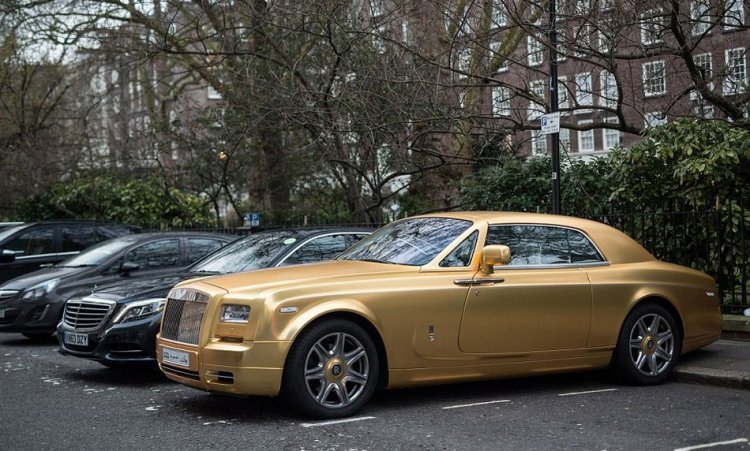 Миллиардер из Саудовской Аравии приехал в Лондон с персональным автопарком Миллиардер из Саудовской Аравии приехал в Лондон с персональным автопарком