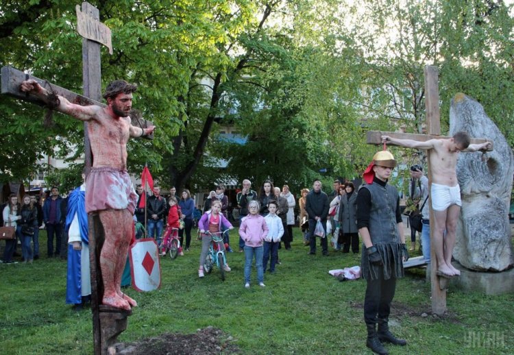 Иисуса Христа «распяли» в Украине Иисуса Христа «распяли» в Украине