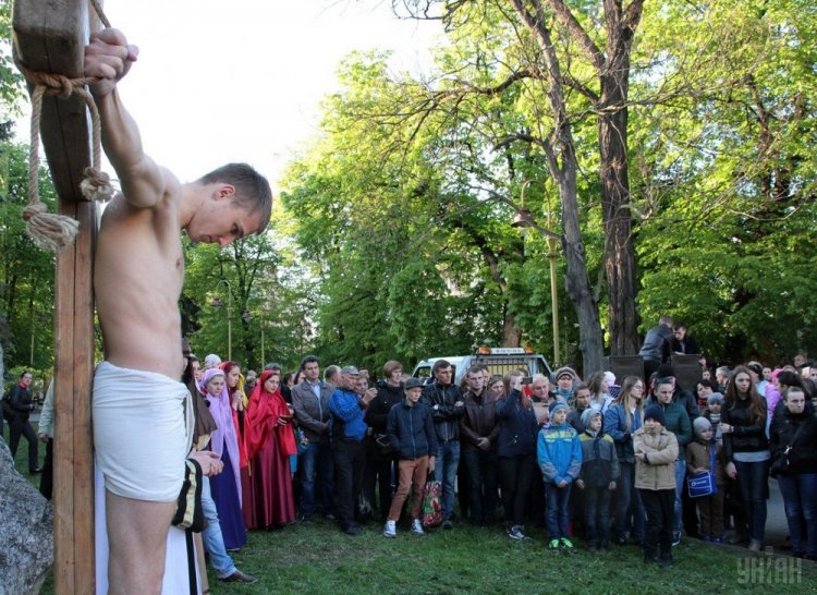 Иисуса Христа «распяли» в Украине Иисуса Христа «распяли» в Украине