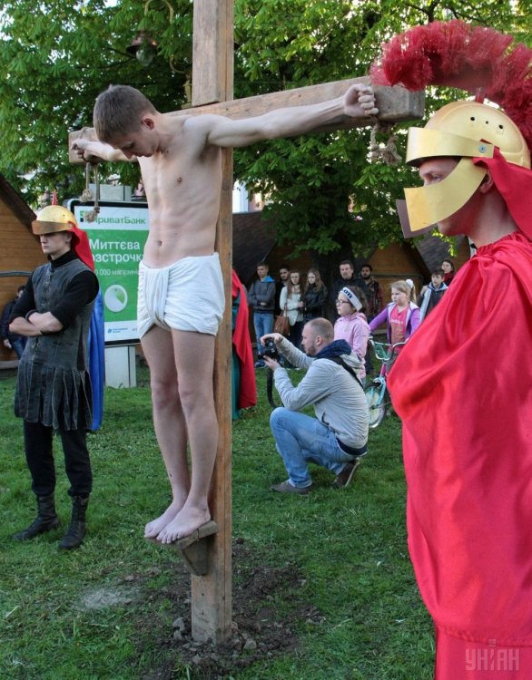 Иисуса Христа «распяли» в Украине Иисуса Христа «распяли» в Украине