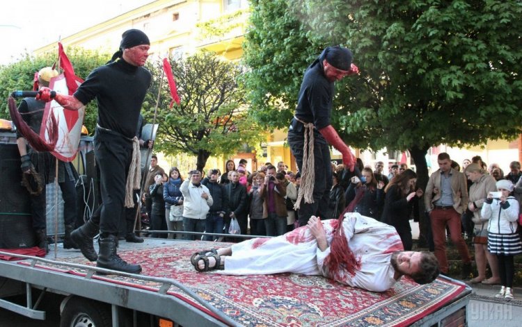 Иисуса Христа «распяли» в Украине Иисуса Христа «распяли» в Украине
