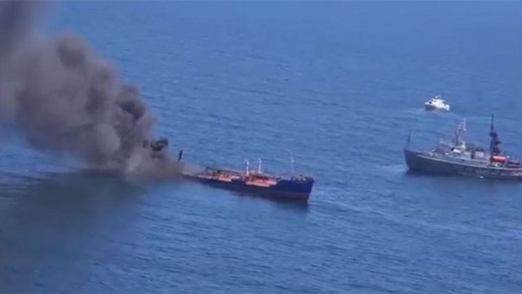 Пожар на российском танкере в Каспийском море Пожар на российском танкере в Каспийском море