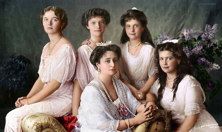 Раскрашенные исторические фотографии о русских людях (1900-1965) Раскрашенные исторические фотографии о русских людях (1900-1965)