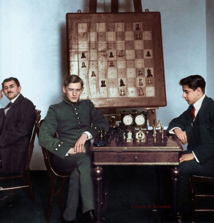 Раскрашенные исторические фотографии о русских людях (1900-1965) Раскрашенные исторические фотографии о русских людях (1900-1965)