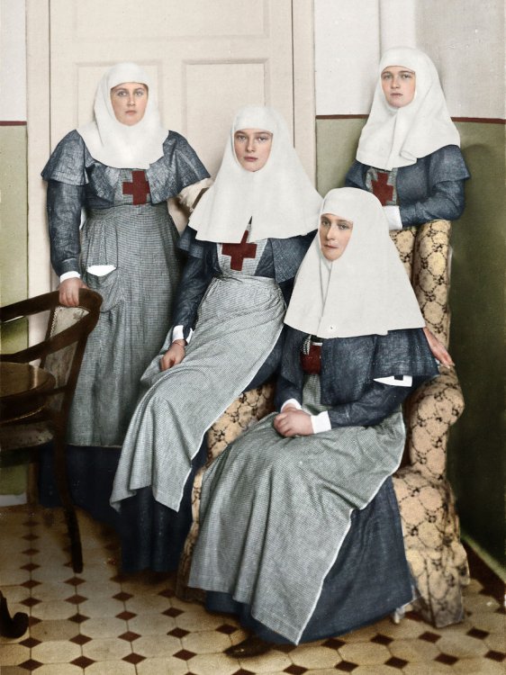 Раскрашенные исторические фотографии о русских людях (1900-1965) Раскрашенные исторические фотографии о русских людях (1900-1965)