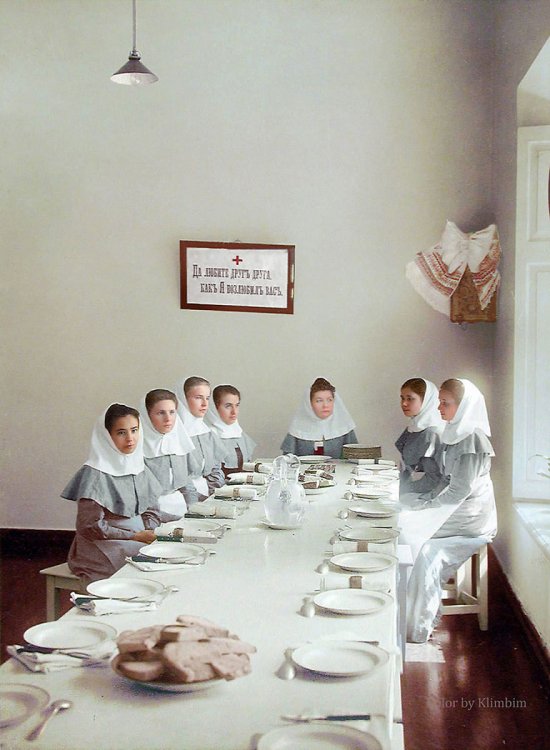 Раскрашенные исторические фотографии о русских людях (1900-1965) Раскрашенные исторические фотографии о русских людях (1900-1965)