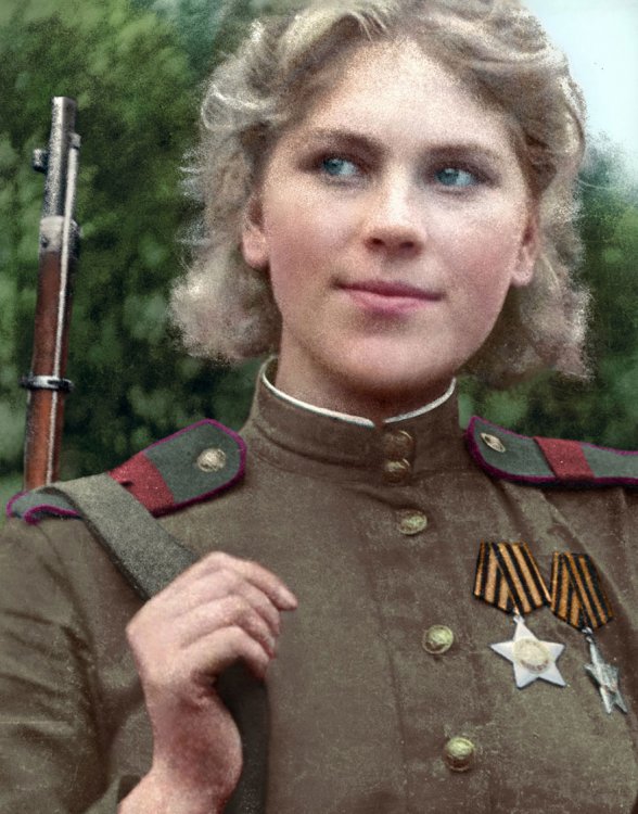Раскрашенные исторические фотографии о русских людях (1900-1965) Раскрашенные исторические фотографии о русских людях (1900-1965)
