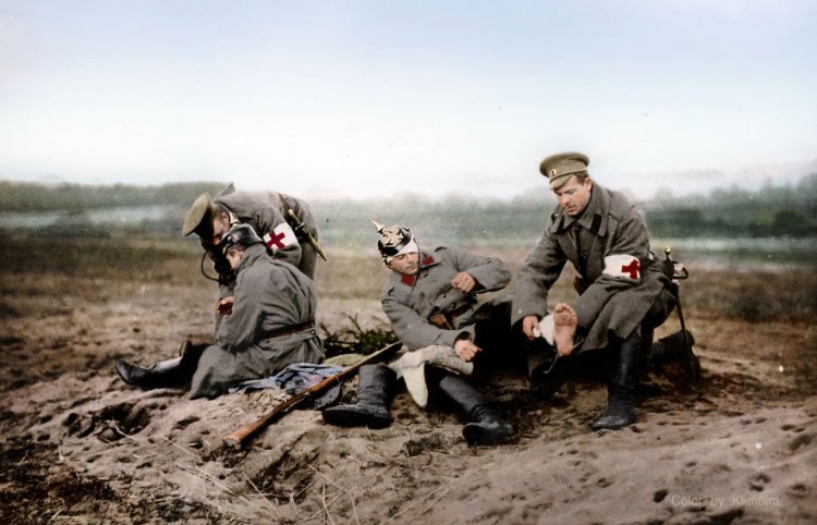 Раскрашенные исторические фотографии о русских людях (1900-1965) Раскрашенные исторические фотографии о русских людях (1900-1965)