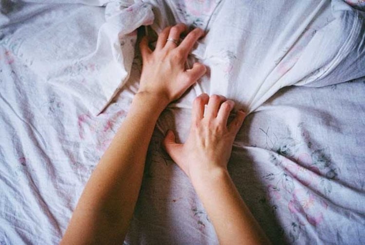 На грани дозволенного... 18+ интимных снимков, полных человеческих чувств На грани дозволенного... 18+ интимных снимков, полных человеческих чувств