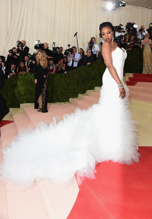 Худшие наряды звезд на Met Gala 2016 Худшие наряды звезд на Met Gala 2016