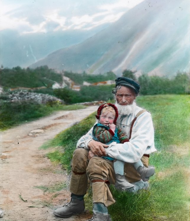 Разукрашенные вручную фотографии Норвегии 1900 года Разукрашенные вручную фотографии Норвегии 1900 года