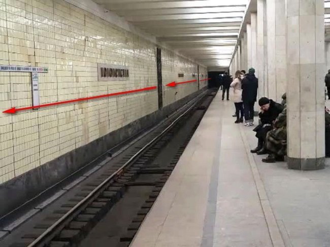 Так вот куда ведет эта таинственная дверь напротив перрона в метро! Так вот куда ведет эта таинственная дверь напротив перрона в метро!