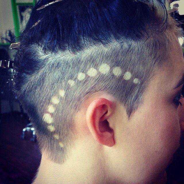 Новый модный тренд Instagram: #hairstencil Новый модный тренд Instagram: #hairstencil