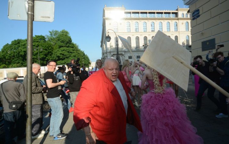 Парад блондинок в Питере Парад блондинок в Питере