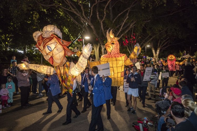 Luminous Lantern Parade в Австралии Luminous Lantern Parade в Австралии