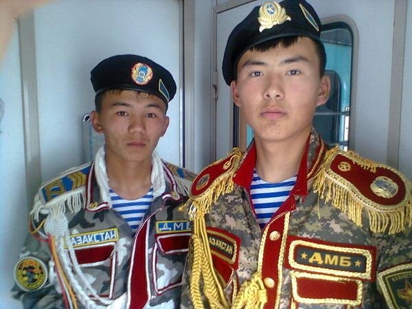 Казахские дембеля возвращается домой Казахские дембеля возвращается домой