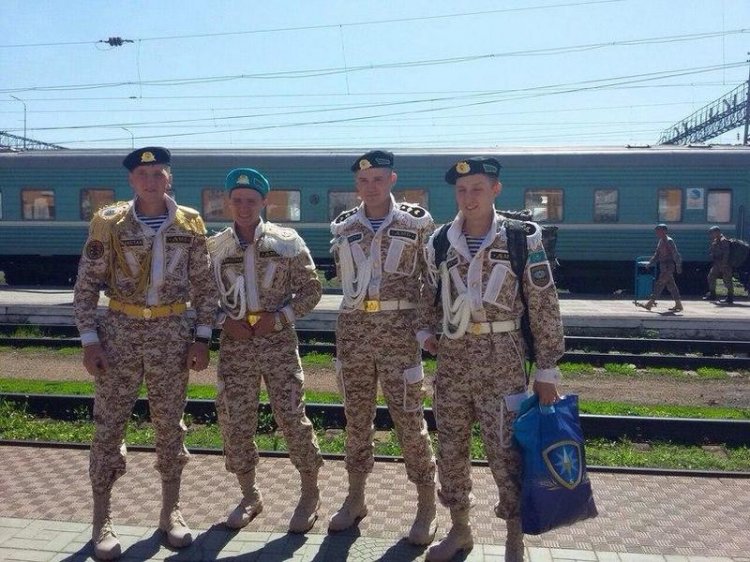 Казахские дембеля возвращается домой Казахские дембеля возвращается домой
