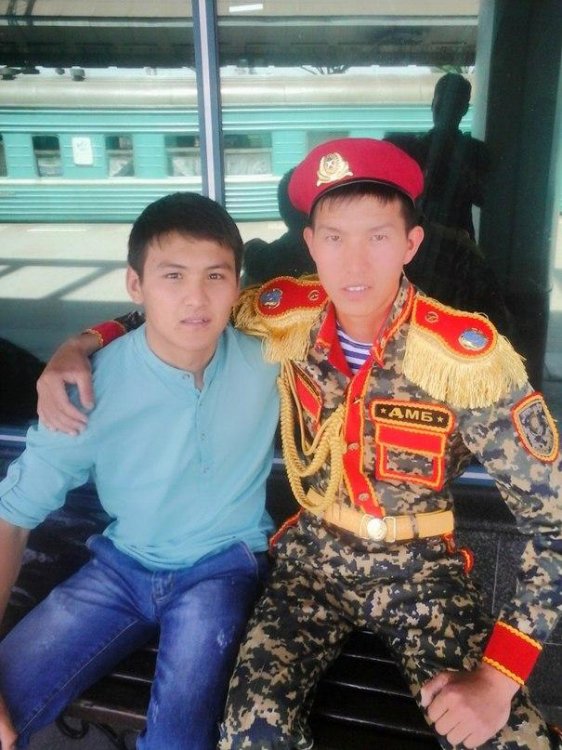 Казахские дембеля возвращается домой Казахские дембеля возвращается домой