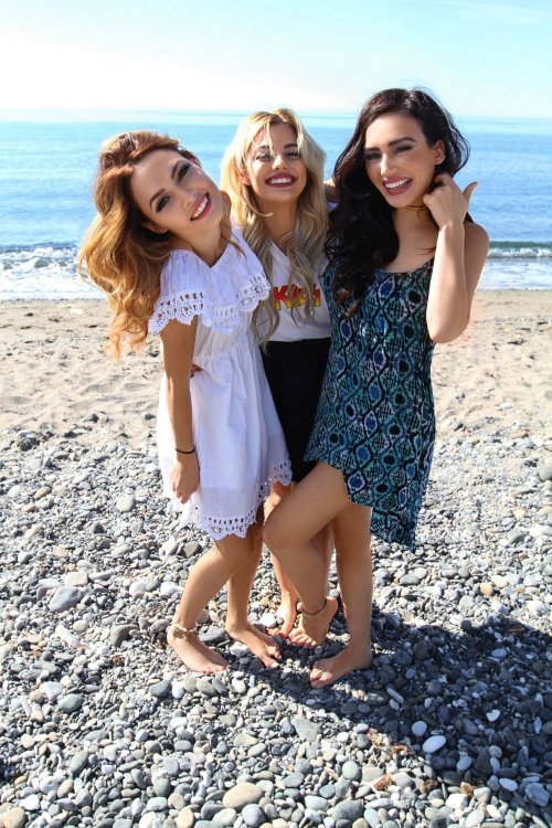 Фотосессии на берегу моря группы Serebro Фотосессии на берегу моря группы Serebro