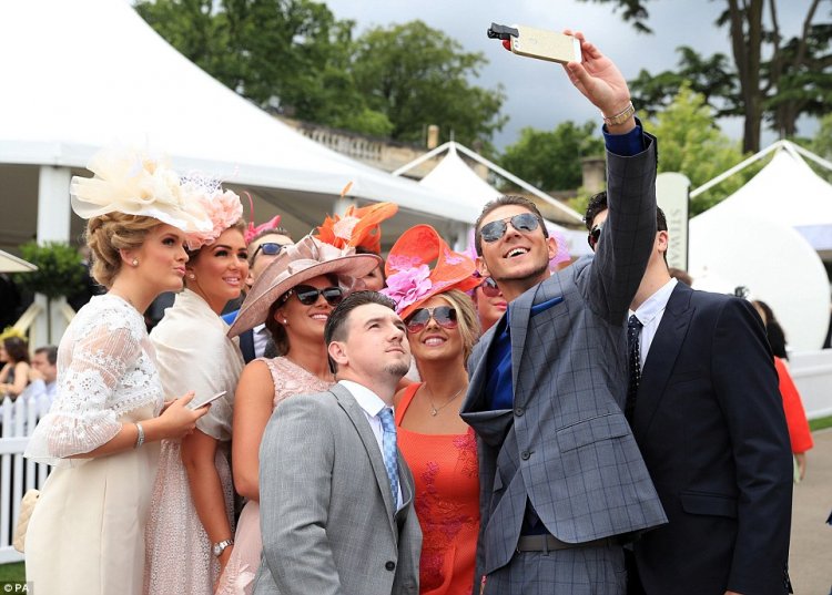 Гламурные наряды в Дамский день на Royal Ascot Гламурные наряды в Дамский день на Royal Ascot