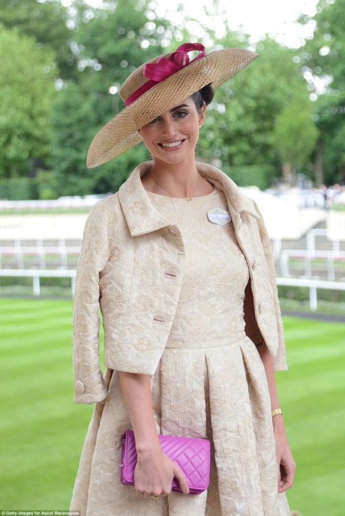 Гламурные наряды в Дамский день на Royal Ascot Гламурные наряды в Дамский день на Royal Ascot