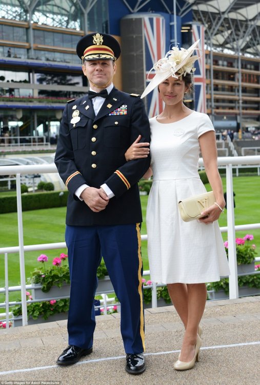Гламурные наряды в Дамский день на Royal Ascot Гламурные наряды в Дамский день на Royal Ascot