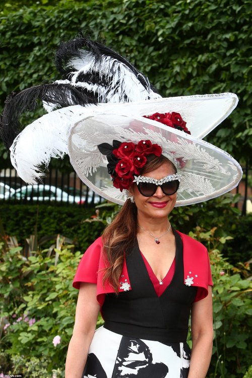 Гламурные наряды в Дамский день на Royal Ascot Гламурные наряды в Дамский день на Royal Ascot