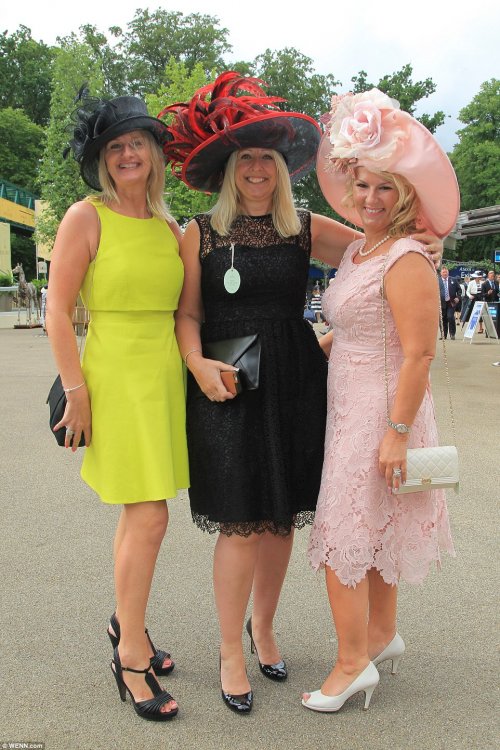 Гламурные наряды в Дамский день на Royal Ascot Гламурные наряды в Дамский день на Royal Ascot
