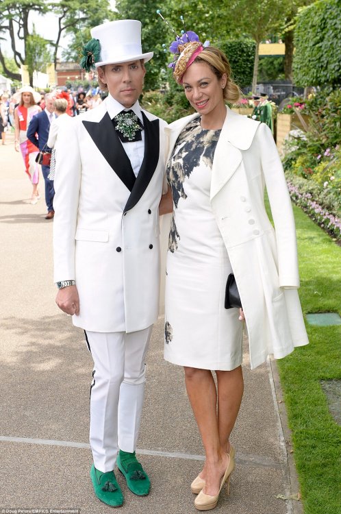 Гламурные наряды в Дамский день на Royal Ascot Гламурные наряды в Дамский день на Royal Ascot
