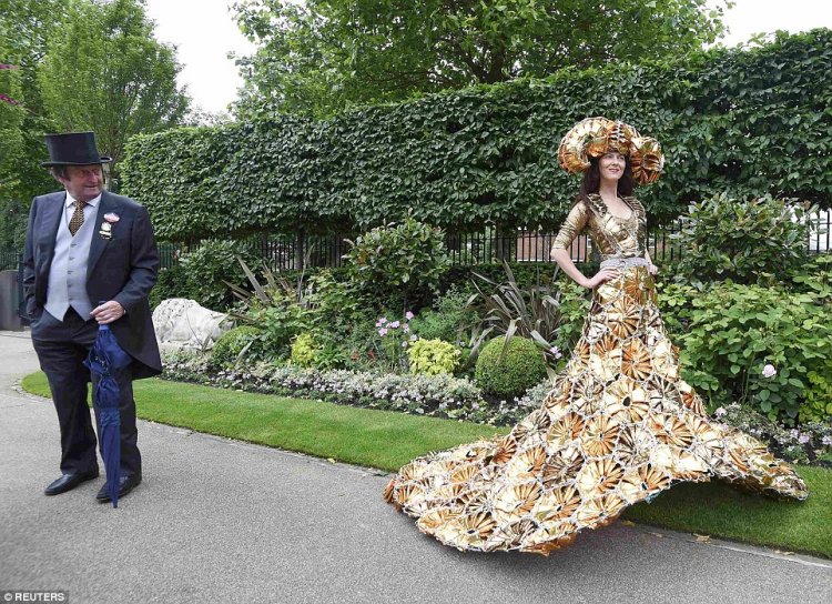 Гламурные наряды в Дамский день на Royal Ascot Гламурные наряды в Дамский день на Royal Ascot