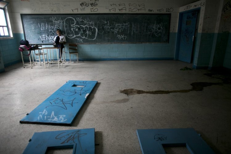 В школах Венесуэлы не хватает ни еды, ни учителей В школах Венесуэлы не хватает ни еды, ни учителей